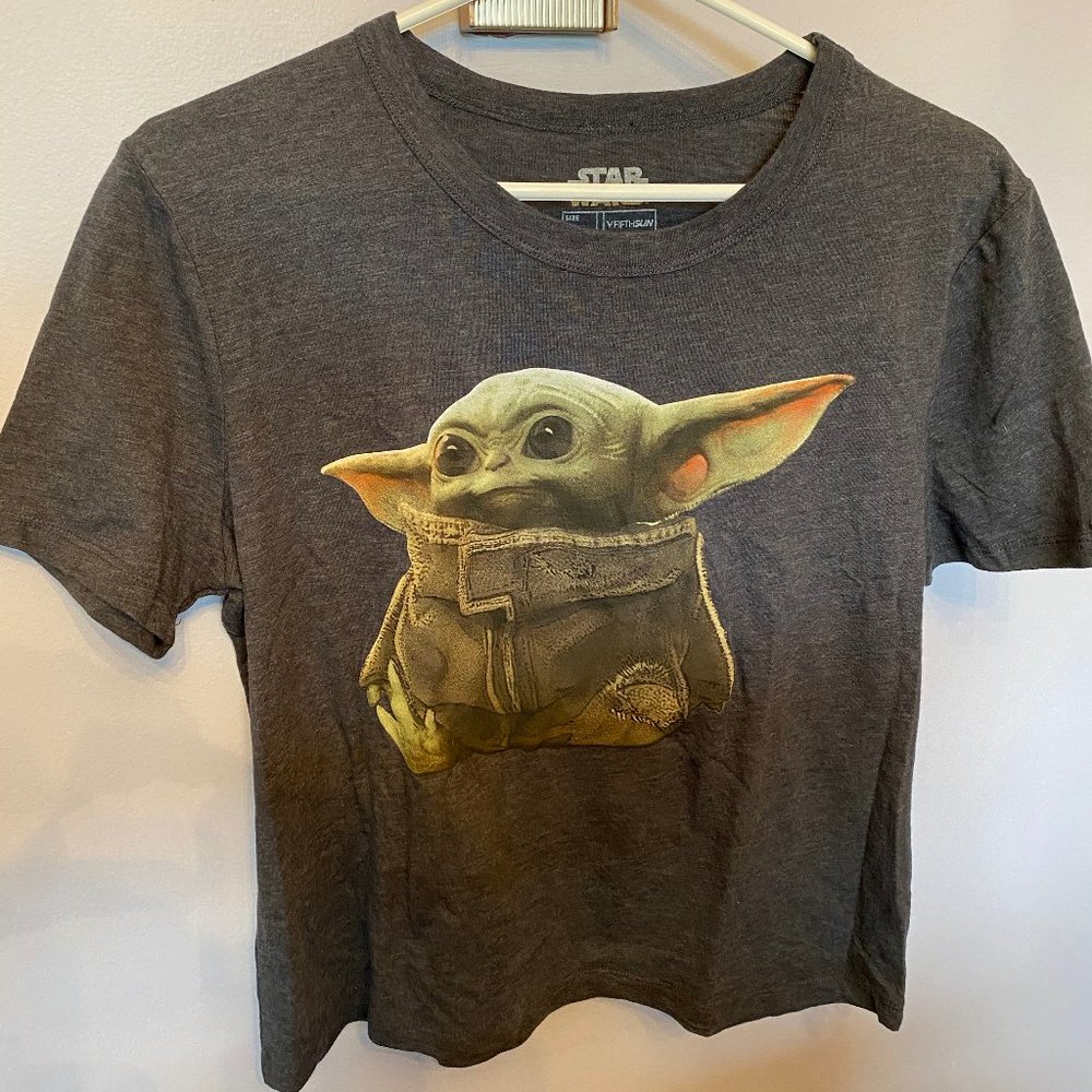 Baby Yoda comfy T